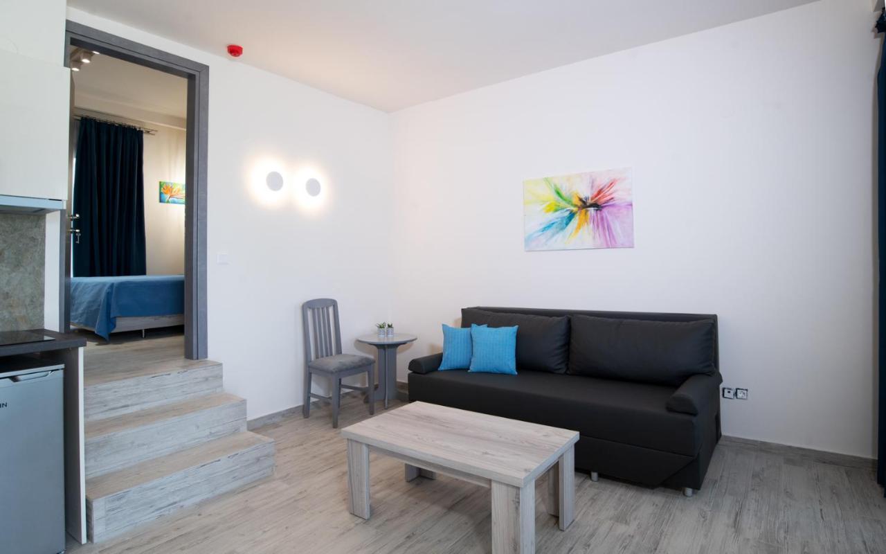 The Palms Novasithonia Apartment *